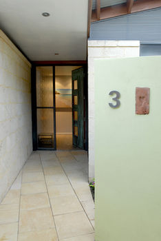 By The Beach B&B And Apartments - Accommodation Port Macquarie 7