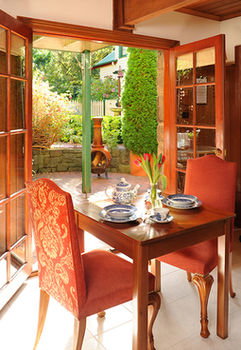 Mary Card's Coach House - Accommodation Port Macquarie 6
