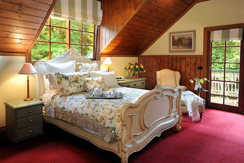 Mary Card's Coach House - Accommodation Port Macquarie 8
