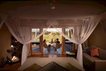 Zoofari Lodge, Taronga Western Plains Zoo - Accommodation Port Macquarie 0