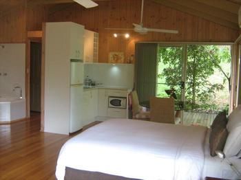 Belle's At Montville - Accommodation Port Macquarie 12