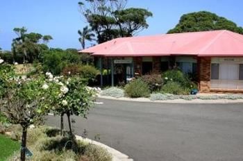 Kings Point Retreat - Accommodation Port Macquarie 0