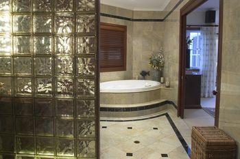 Kingfishers Manor @ Noosa - Accommodation Port Macquarie 7