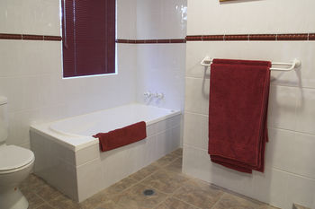 Kingfishers Manor @ Noosa - Accommodation Port Macquarie 8