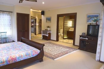 Kingfishers Manor @ Noosa - Accommodation Port Macquarie 45