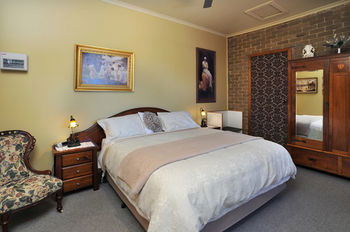 Langbrook Estate Cottages - Accommodation Port Macquarie 4