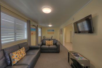 Alex Beach Cabins - Accommodation Port Macquarie 14