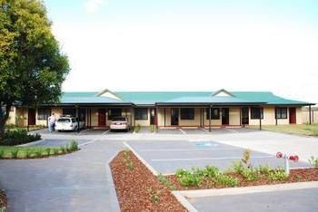 The Denman - Accommodation Port Macquarie 0