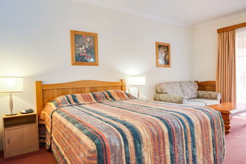 Forresters Beach Resort - Accommodation Port Macquarie 2