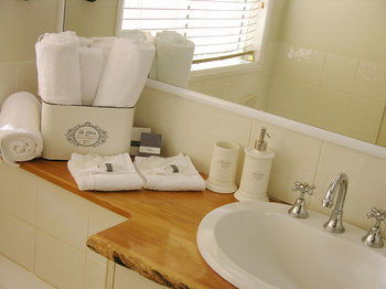 Apple Tree Cottage & Studio - Accommodation Port Macquarie 3