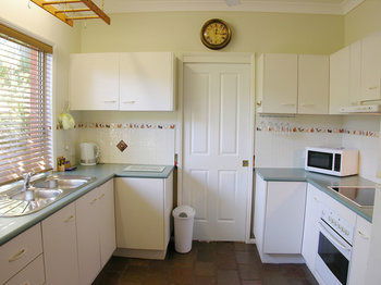 Apple Tree Cottage & Studio - Accommodation Port Macquarie 10