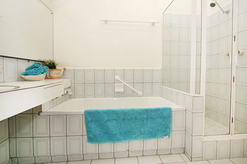 Wattle Holiday Rental - Accommodation Port Macquarie 0