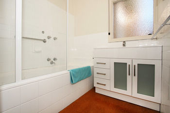 Lisson Holiday Rental - Accommodation Port Macquarie 0