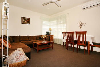 Lisson Holiday Rental - Accommodation Port Macquarie 2