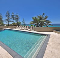 Clubb Coolum Beach Resort - Accommodation Port Macquarie