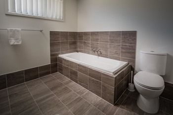 Wallsend Executive Apartments - Accommodation Port Macquarie 7