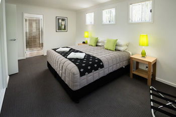 Wallsend Executive Apartments - Accommodation Port Macquarie 14