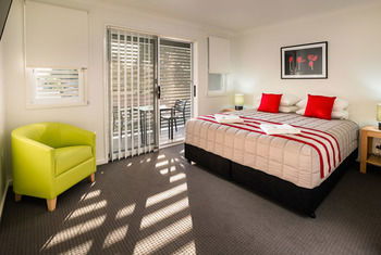 Wallsend Executive Apartments - Accommodation Port Macquarie 16