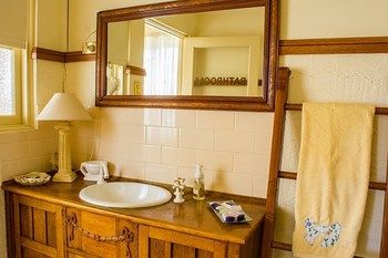 Segenhoe Inn Historic Bed & Breakfast - Accommodation Port Macquarie 6