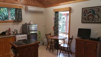 Copeland Cabins - Accommodation Port Macquarie 11