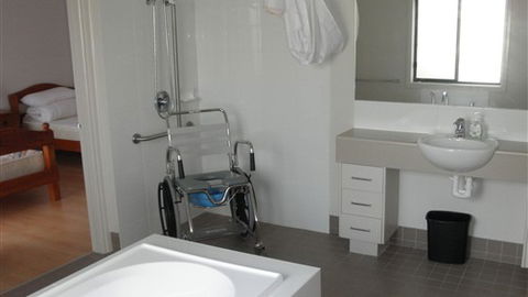Frankston Accessible Holiday House - Accommodation Port Macquarie 0