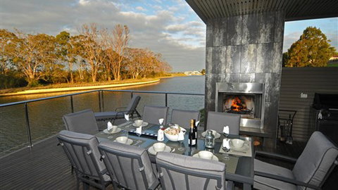 Gippsland Lakehouse - Accommodation Port Macquarie 0