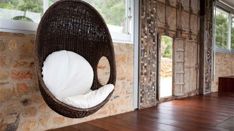 Feathertop Chateau - Accommodation Port Macquarie 1