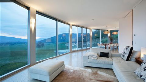 Feathertop Chateau - Accommodation Port Macquarie 3