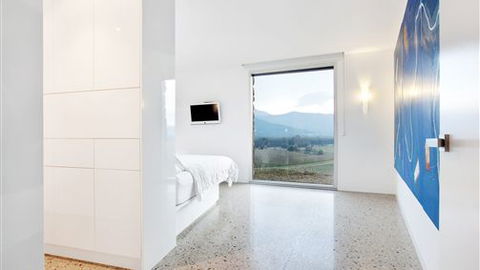 Feathertop Chateau - Accommodation Port Macquarie 6