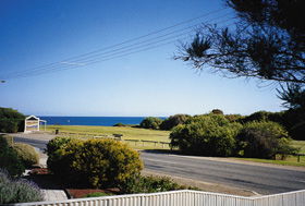 Botts Beach Retreat - Accommodation Port Macquarie 2
