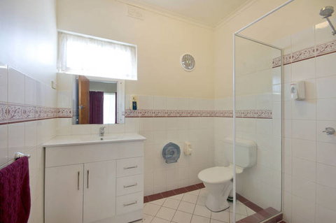 Hello Adelaide Motel + Apartments - Accommodation Port Macquarie 3