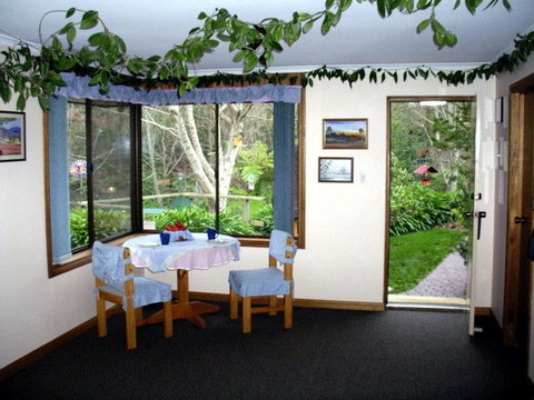 Adelaide Hills Bed & Breakfast Accommodation - Accommodation Port Macquarie 0