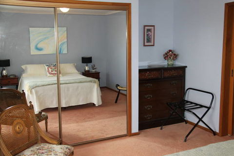 Adrienne's Place On The Hill - Accommodation Port Macquarie 1