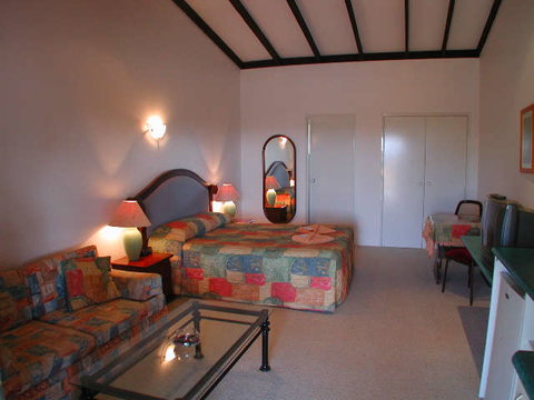 Albert Facey Motor Inn Narrogin - Accommodation Port Macquarie 0