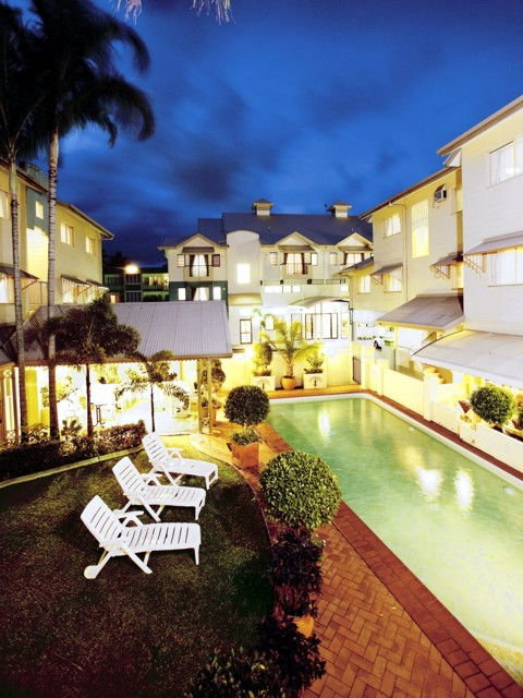 Cairns Queens Court - Accommodation Port Macquarie 1