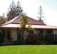 Christian's of Bucks Point - Accommodation Port Macquarie