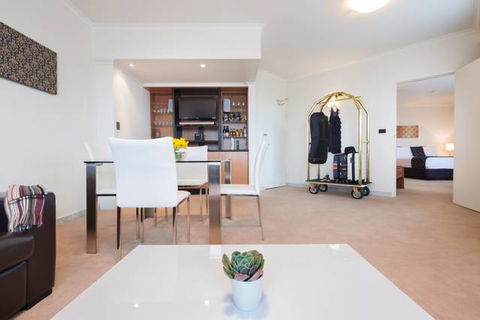 Diplomat Hotel - Accommodation Port Macquarie 0