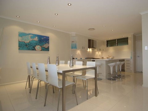 Hamilton Island Private Apartment - Poinciana - Accommodation Port Macquarie 0