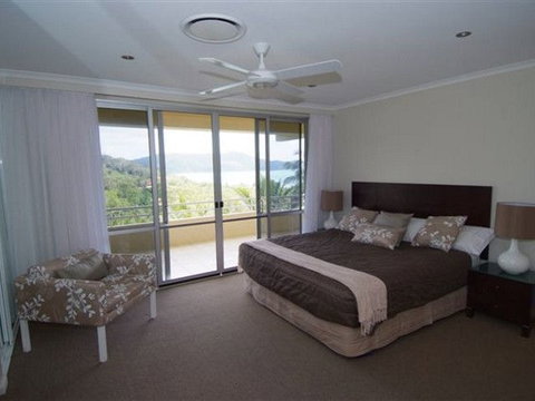 Hamilton Island Private Apartment - Poinciana - Accommodation Port Macquarie 2