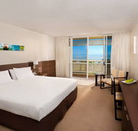 Holiday Inn Cairns Harbourside - Accommodation Port Macquarie