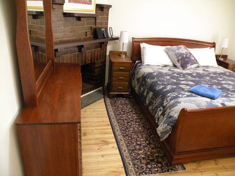 MacDonnell House (Naracoorte Cottages) - Accommodation Port Macquarie 4