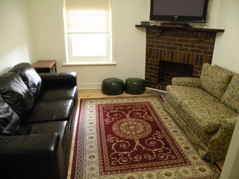 MacDonnell House (Naracoorte Cottages) - Accommodation Port Macquarie 7