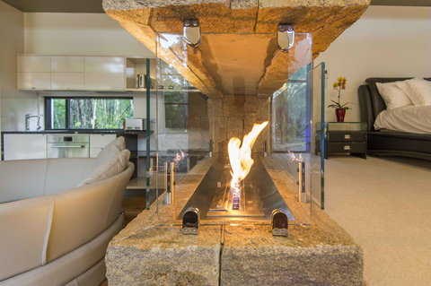 The Feathered Nest - Luxury Wildlife Retreat - Accommodation Port Macquarie 3