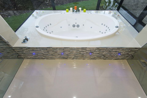 The Feathered Nest - Luxury Wildlife Retreat - Accommodation Port Macquarie 1