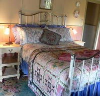 The Witches Garden - Cottage on the Creek - Accommodation Port Macquarie
