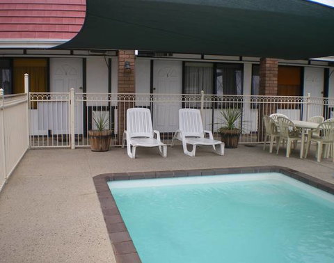 Tudor House Motel - Accommodation Port Macquarie 0
