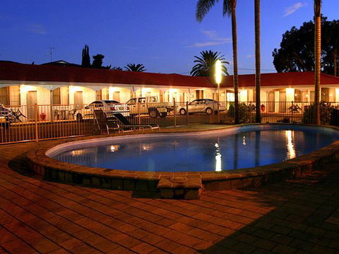 Tuncurry Beach Motel - Accommodation Port Macquarie 0