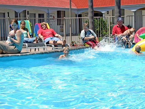 Tuncurry Beach Motel - Accommodation Port Macquarie 1