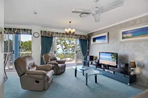 White Crest Luxury Apartments - Accommodation Port Macquarie 4