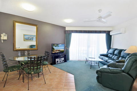 White Crest Luxury Apartments - Accommodation Port Macquarie 9
